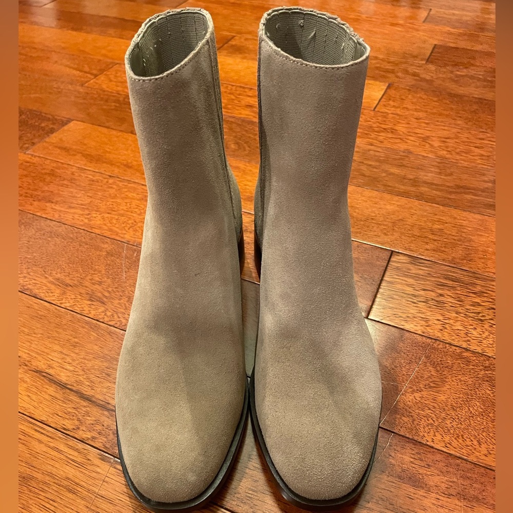 NWT Dolce Vita Linny H2O Suede Leather Boots 8